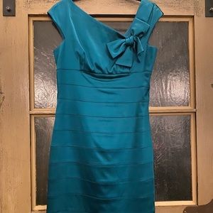 Maggy London Size 12 Mid Length Dress